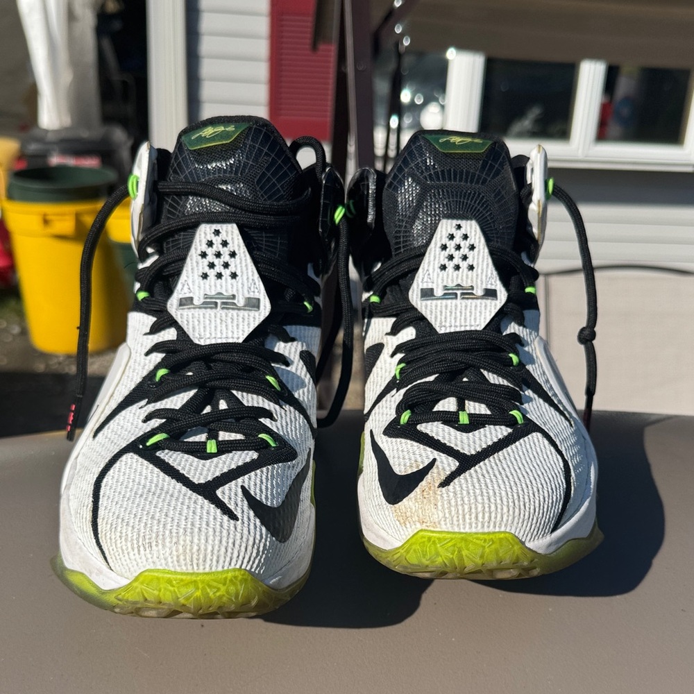 Nike Kids' White and Black Sneakers with Green Accents